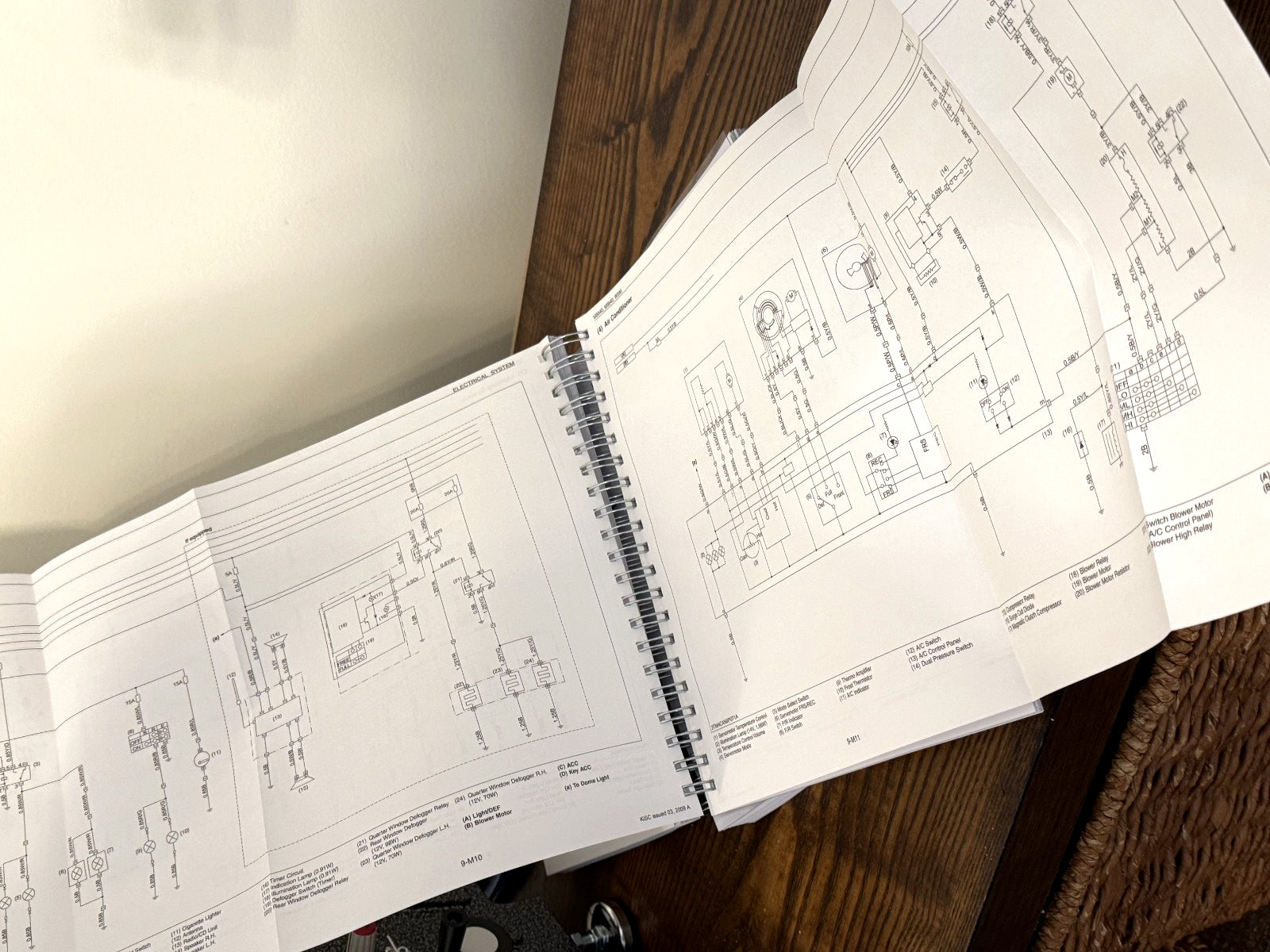 KUBOTA M8540 M9540 WORKSHOP MANUAL - STEEL BOUND - COVERS - 2 VOLS - XL FOLDOUTS